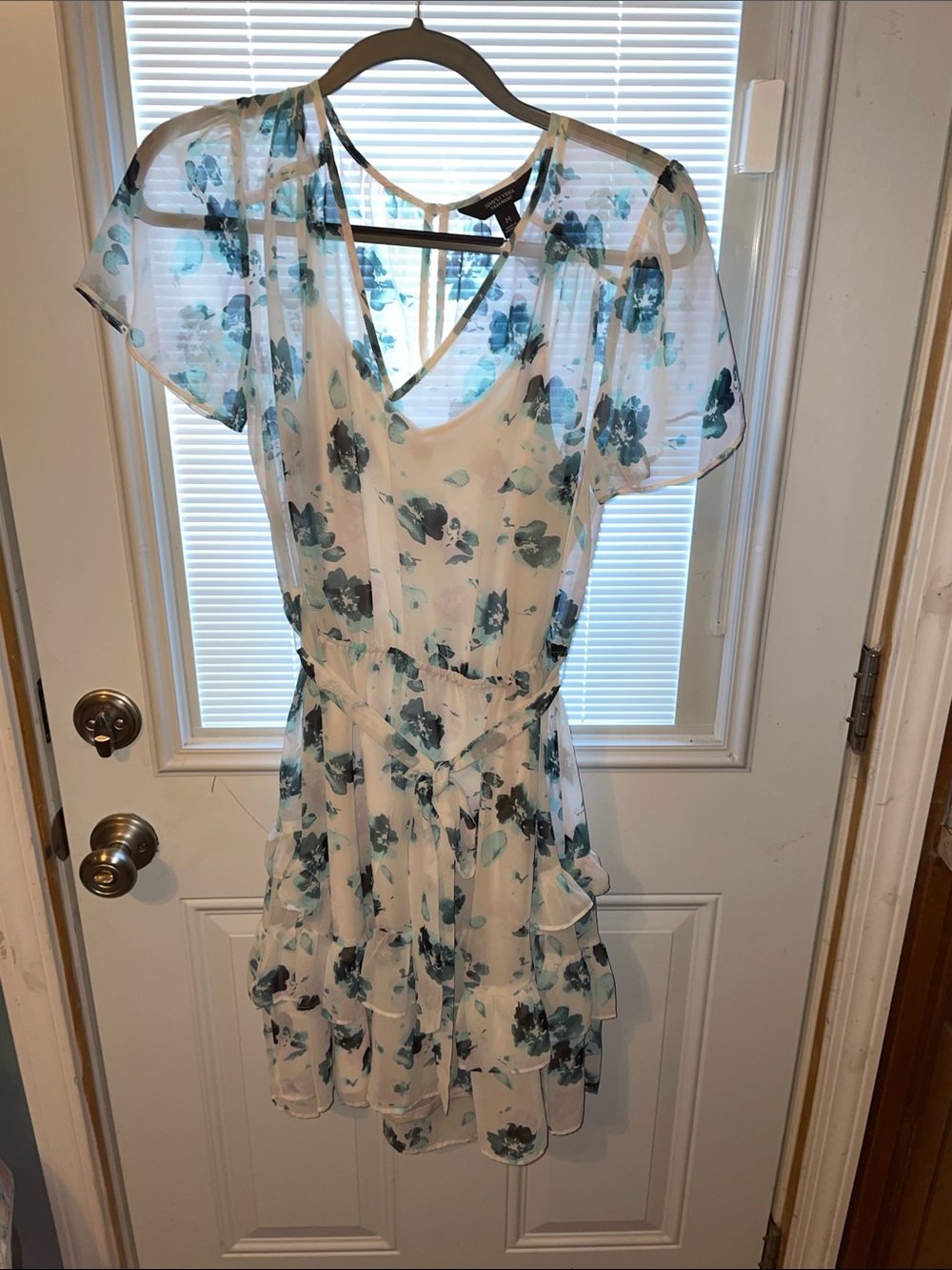 Simply Vera Vera Wang White Mini Dress with Blue Floral Print